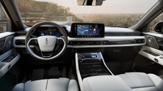 2026 Lincoln Lincoln Aviator Internal Image 2